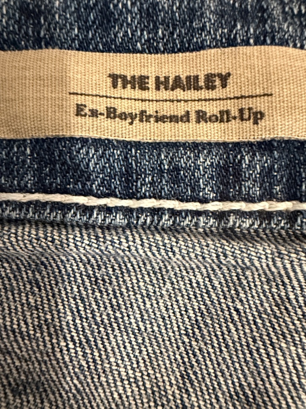 AG The Hailey Ex-Boyfriend Roll Up Denim Shorts Size 27 Medium Wash Premium - Picture 3 of 8